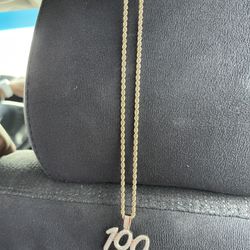 10k Gold Rope Chain W Pendant