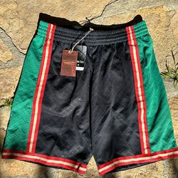 Los Angeles Lakers Mitchell & Ness Swingman Shorts Black Green Red Mens Size Large NWT 
