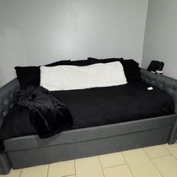 daybed with trundle 