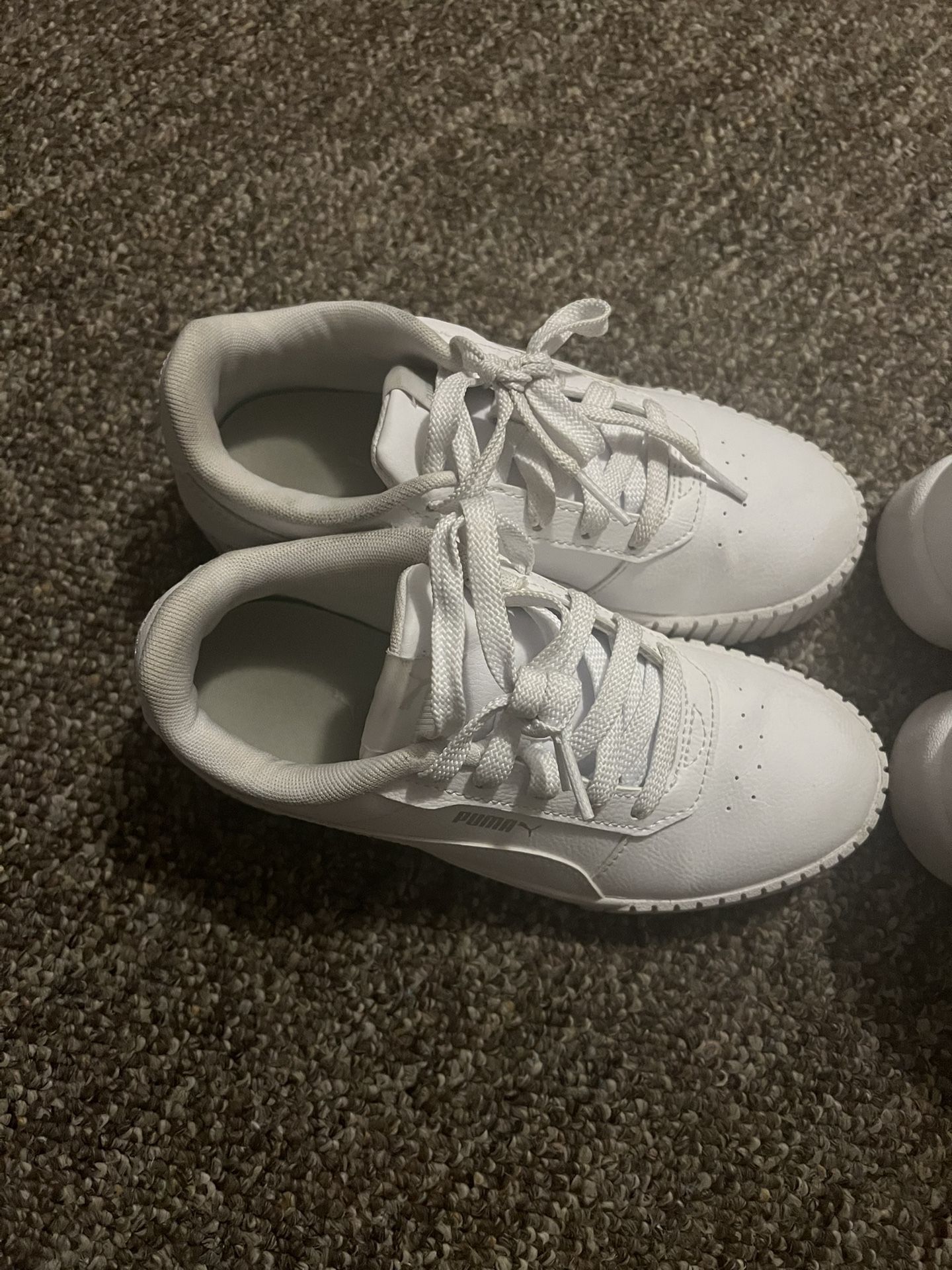 Puma Girls Sneaker Size 3 (FREE!!!!)