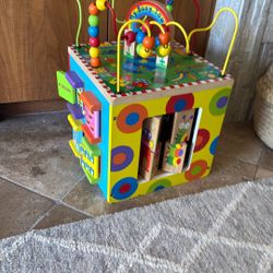 Busy Town Play Cube