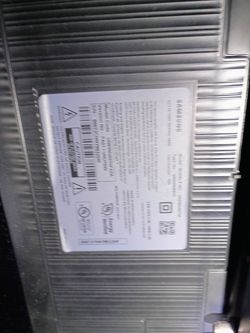 This is a Samsung UHD TV, likely a 65-inch model number UN65NU607F