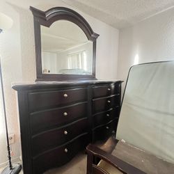Queen bedroom Set 