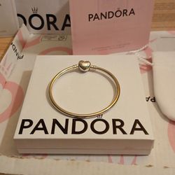 Pandora Authentic Brand New Sterling Silver 6.5 Inch Signature Crown Heart Bangle Bracelet 