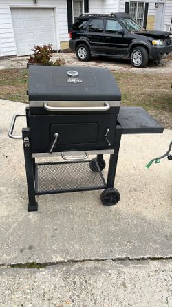 Charcoal Grill Not Rusted 