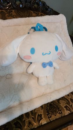 Cinnamon roll back pack