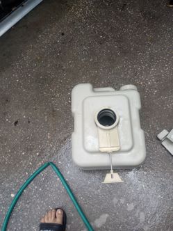 Portable boat toilet