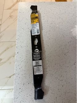DeWalt 21 Inch Mulching, Bagging, and Side Discharge Blade
