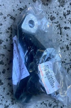 OEM TOYOTA Lower ball joint for 95-04 Toyota Tacoma Prerunner