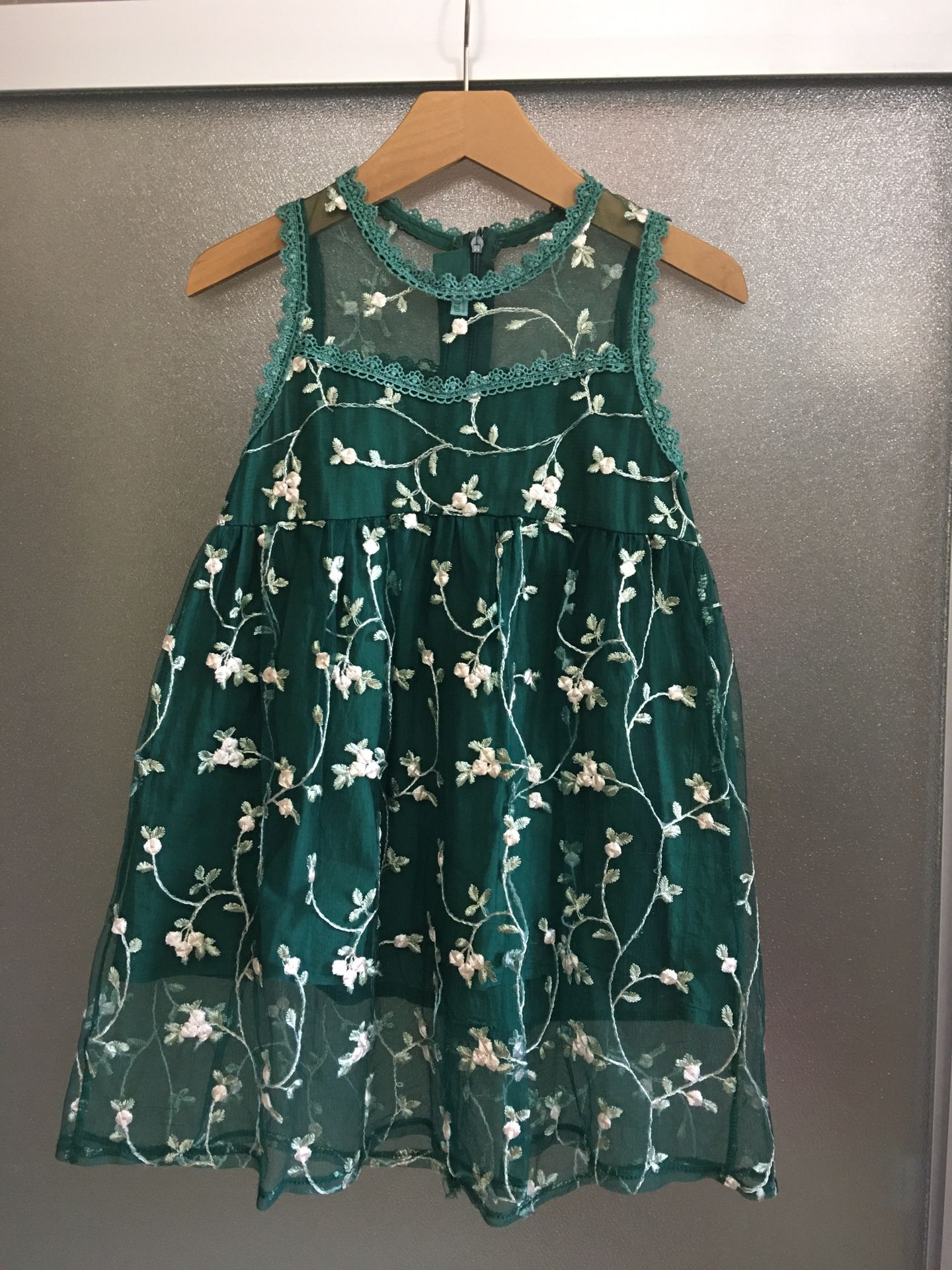 Girls 5T Green Embroidered Dress