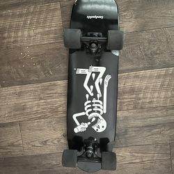 Skateboard Black Landyachtz Cruiser Skeleton