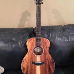 Taylor GSmini-e Koa