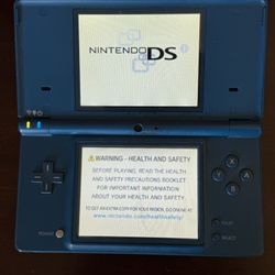 Nintendo Dsi W/ Charger