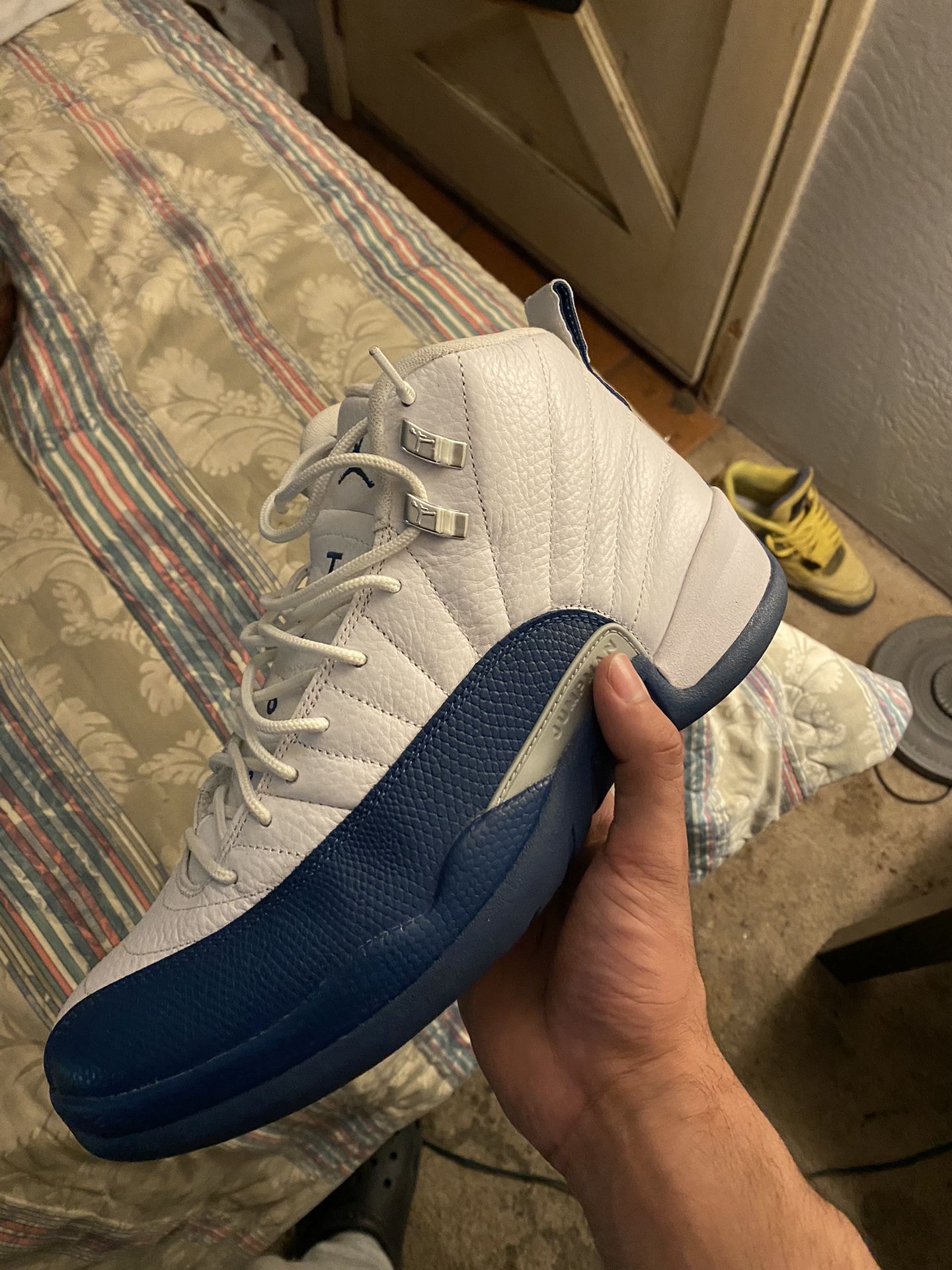 Jordan 12 French Blues(2016)