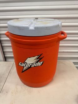 Gatorade Dispensing Cooler Rubbermaid