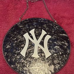 MLB New York NY Yankees 7.75” Art Glass Sun Catcher Suncatcher NEW in Box! 