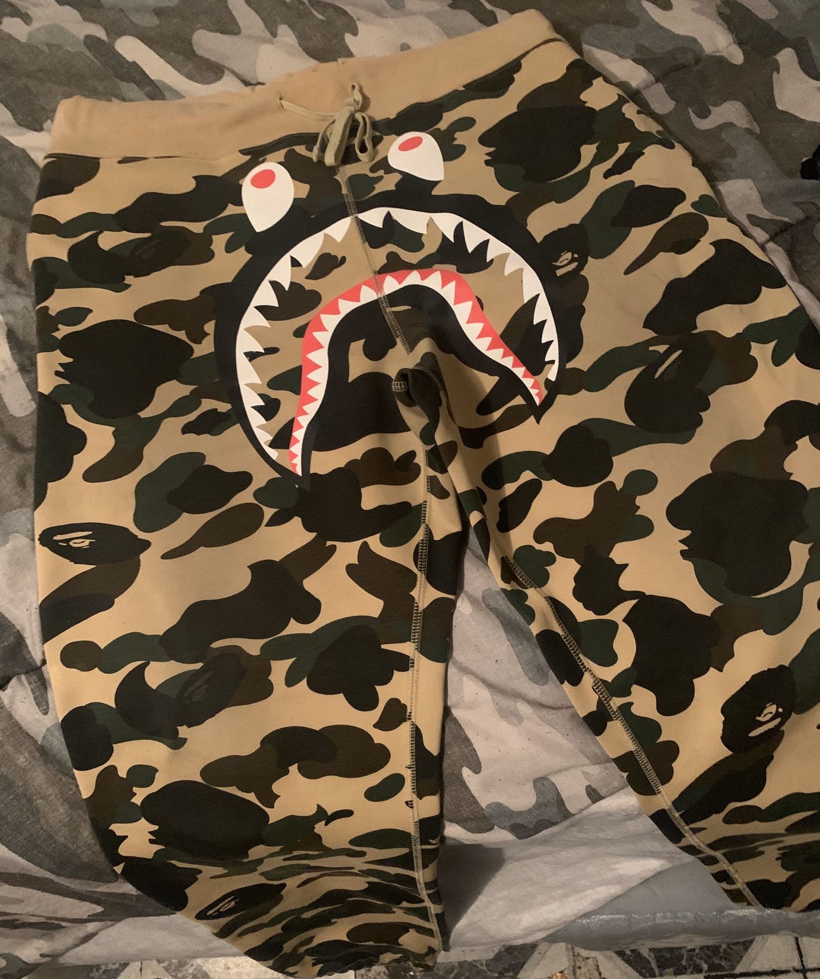 Bape windstopper sweatpants XL