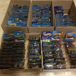 Hot Wheels 500+ New in Cases