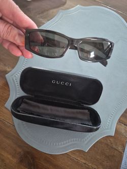 GUCCI unisex sunglasses