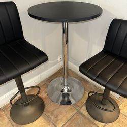 Bar Stools And Table 