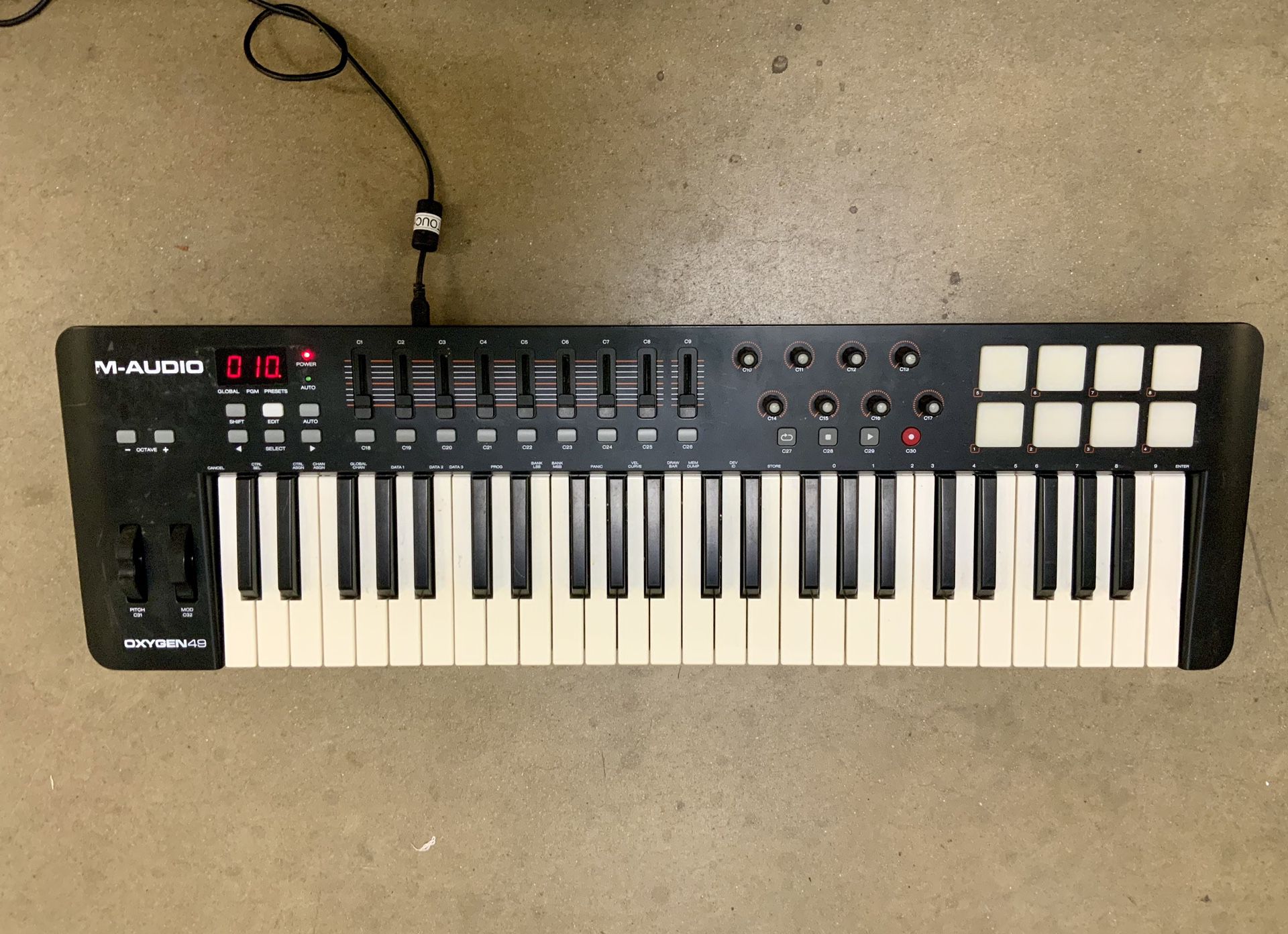 M-Audio Oxygen 49 MKIV MIDI Keyboard DAW Synthesizer Controller
