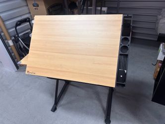 Art drawing/painting desk( Read description )