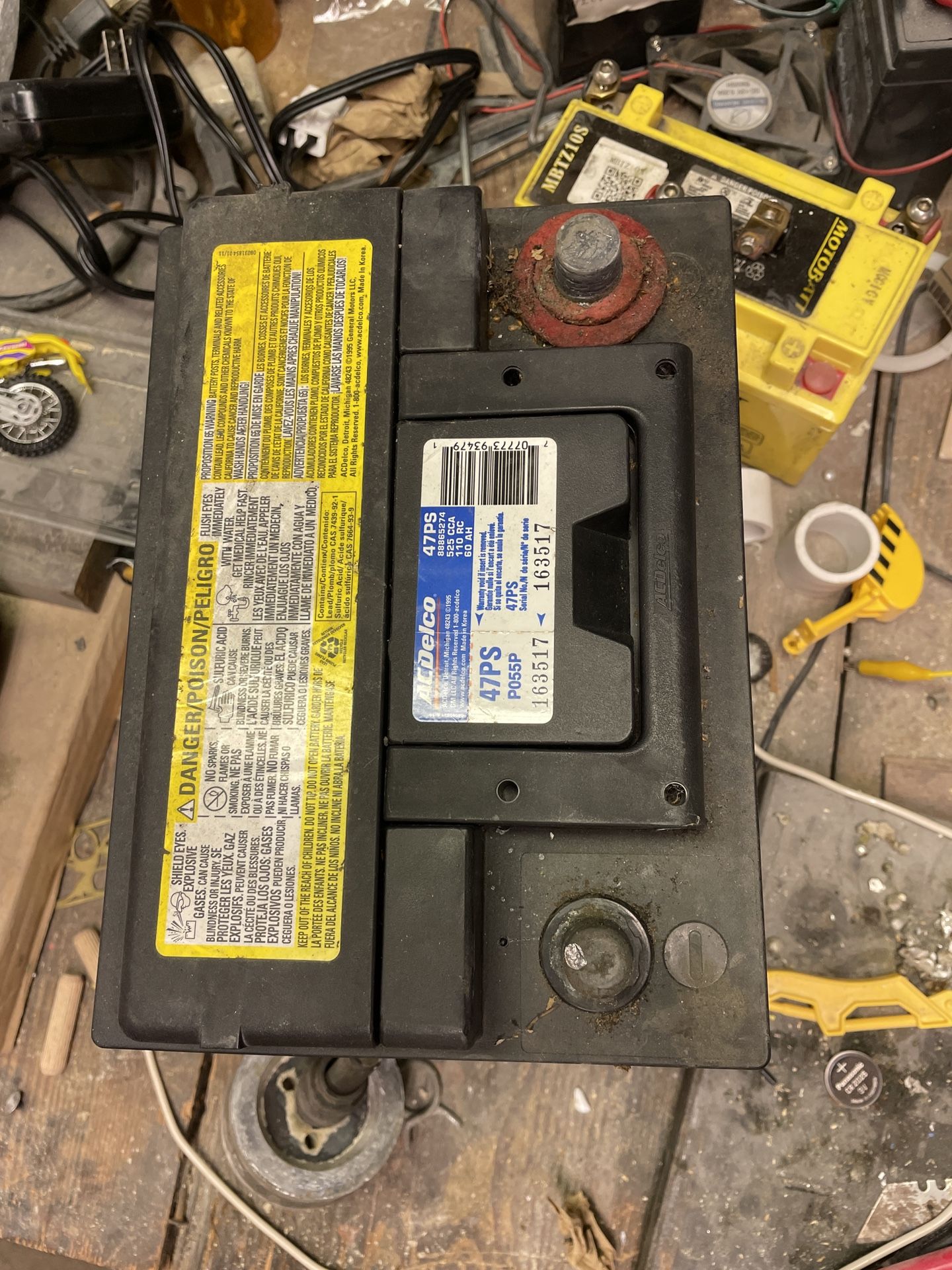 12v Car Battery — 47PS, P055P - Older But Holds Charge Good