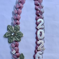 Girls graduation lei