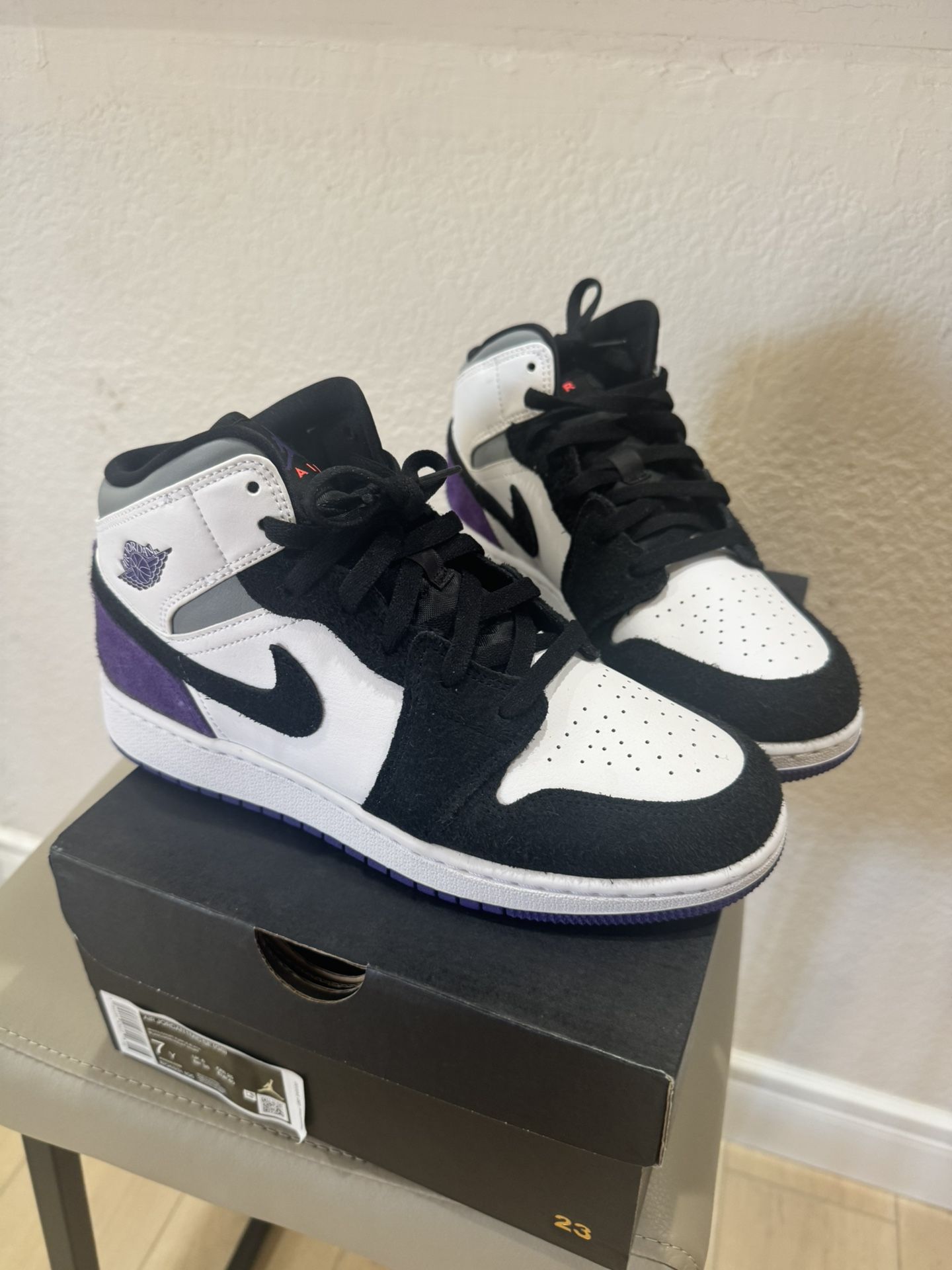 Big Kids (7y) Jordan 1 Mid