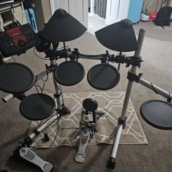 Yamaha DtXplorer Drums