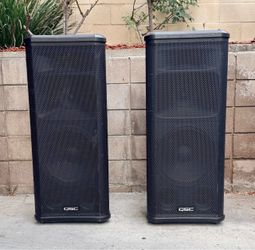 QSC HPR153i Speakers