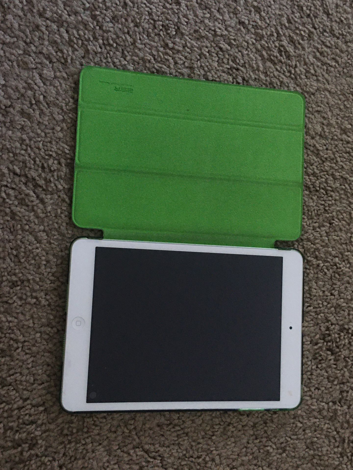 Apple iPad 1st Gen with cover