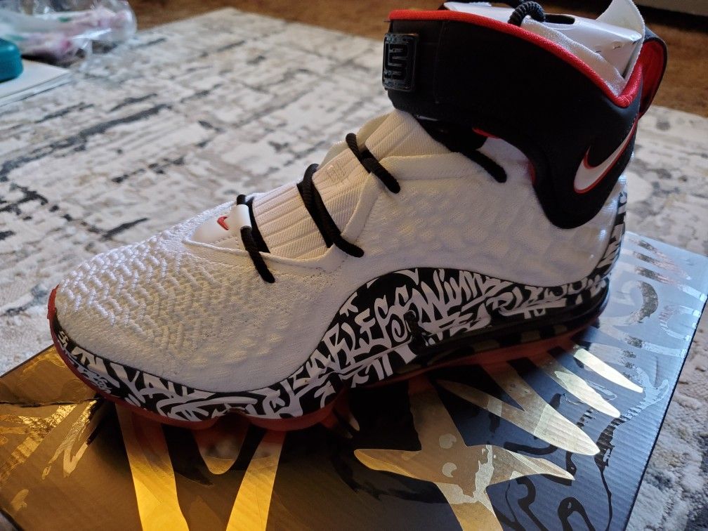 17 Graffiti Lebron 17 Mens Shoes NIKE LEBRON 17 XVII GRAFFITI