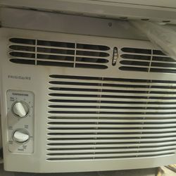 Window Air Conditioner