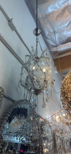 Crystal cage chandelier 30h/16w