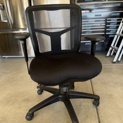 Ergonomic Office Chair 