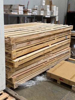Free pallets large size