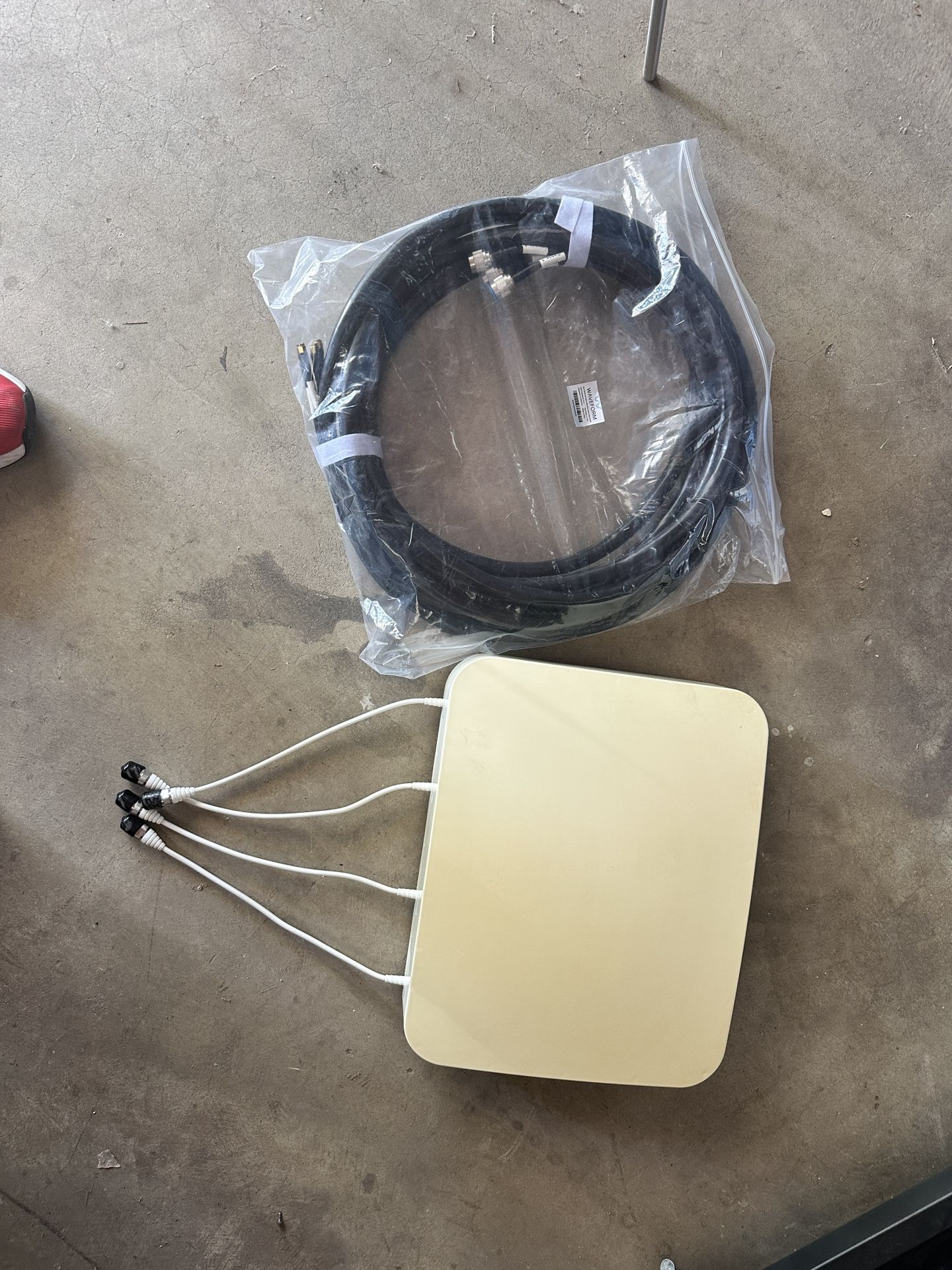 Waveform MIMO 4x4 Panel Antenna Kit