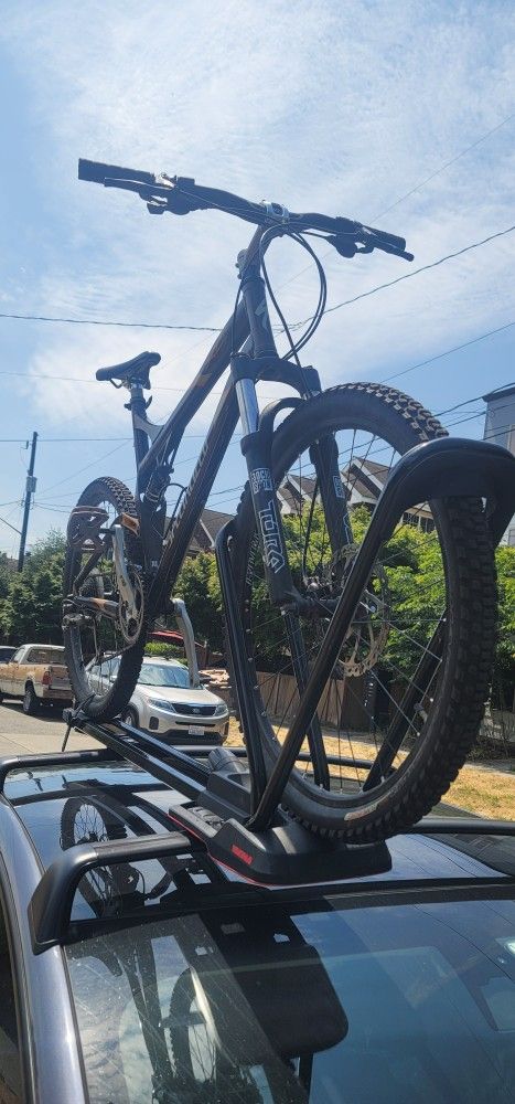 Specialized FSR XC full suspension mountain bike