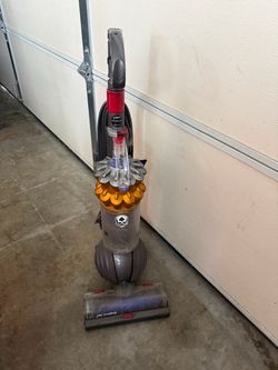 Dyson Small Ball Upright Vacuum