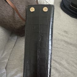 Beautiful Black Color, Michael Kors Purse New