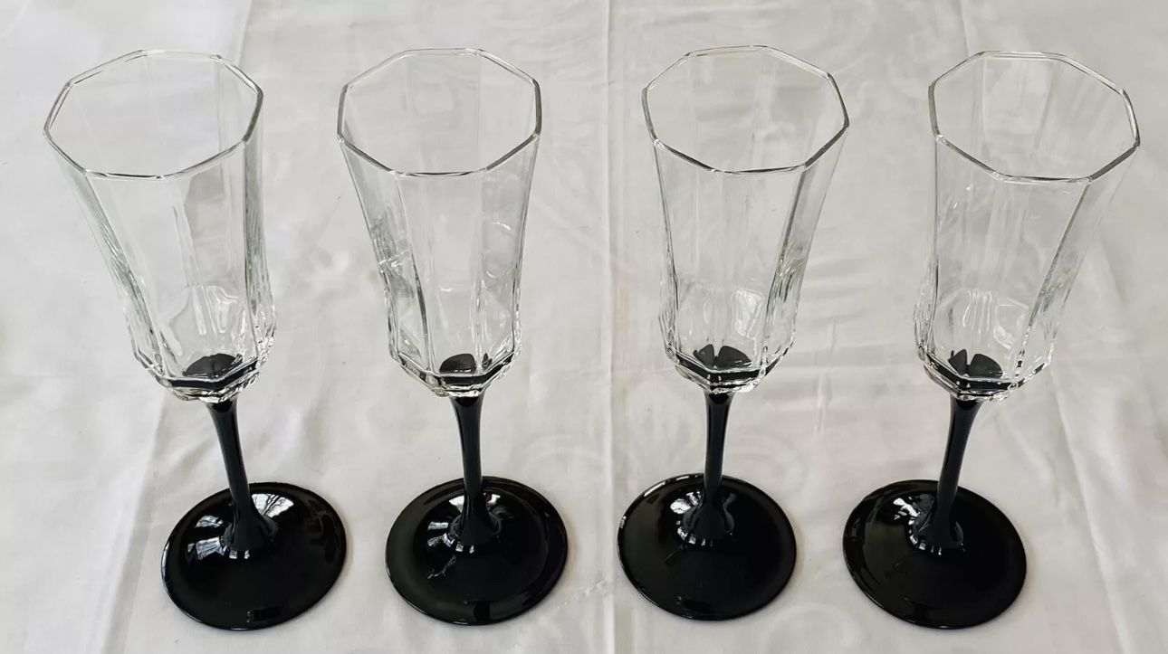 VINTAGE Luminarc Wine Glass 10 oz. BLACK STEM OCTAGON 7 Glasses FRANCE New  in condition