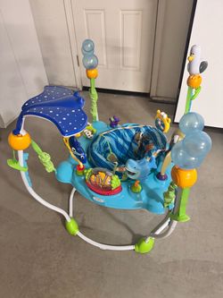 LIKE NEW! DISNEY X BRIGHT STARTS finding Nemo baby activity center/bouncer