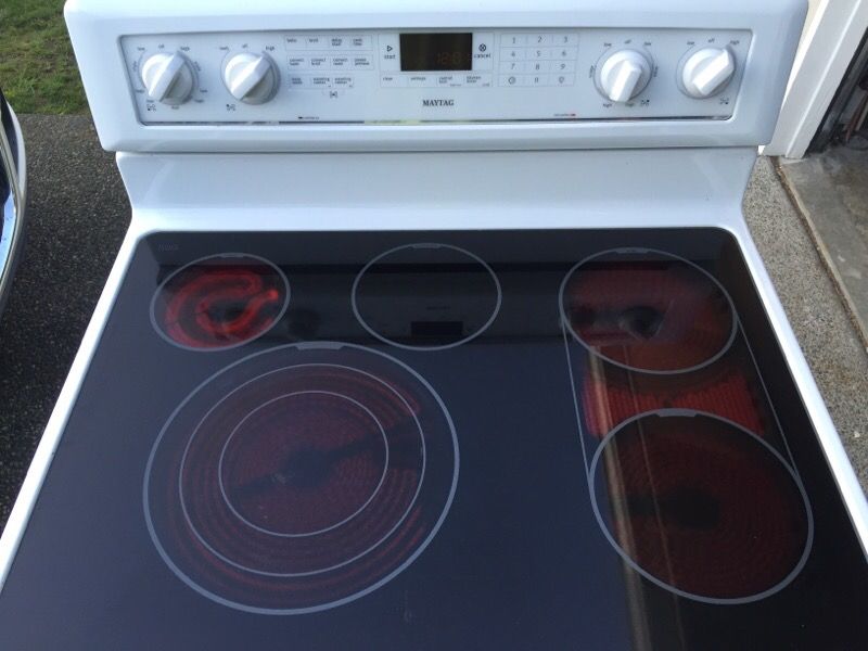 Maytag ceramic top electric Range I CAN DELIVER for Sale in Monroe, WA