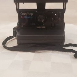 Polaroid  Onestep Closeup Camera 600
