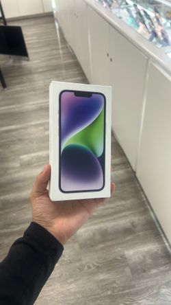 iPhone 14 (purple)