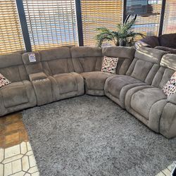 Reclining Sectional 