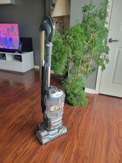 Shark Navigator Lift-Away Upright Vacuum