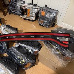 2015-2023 Dodge Charger center tail light trunk