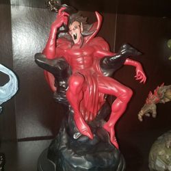 Statues/figurines